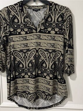 Black and Cream Paisley V-Neck Women's Top